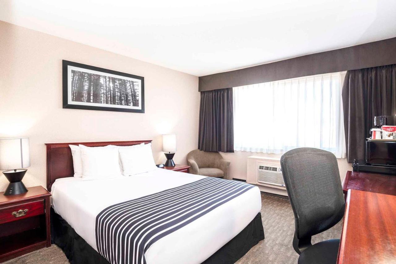 Sandman Inn Смітерз Екстер'єр фото